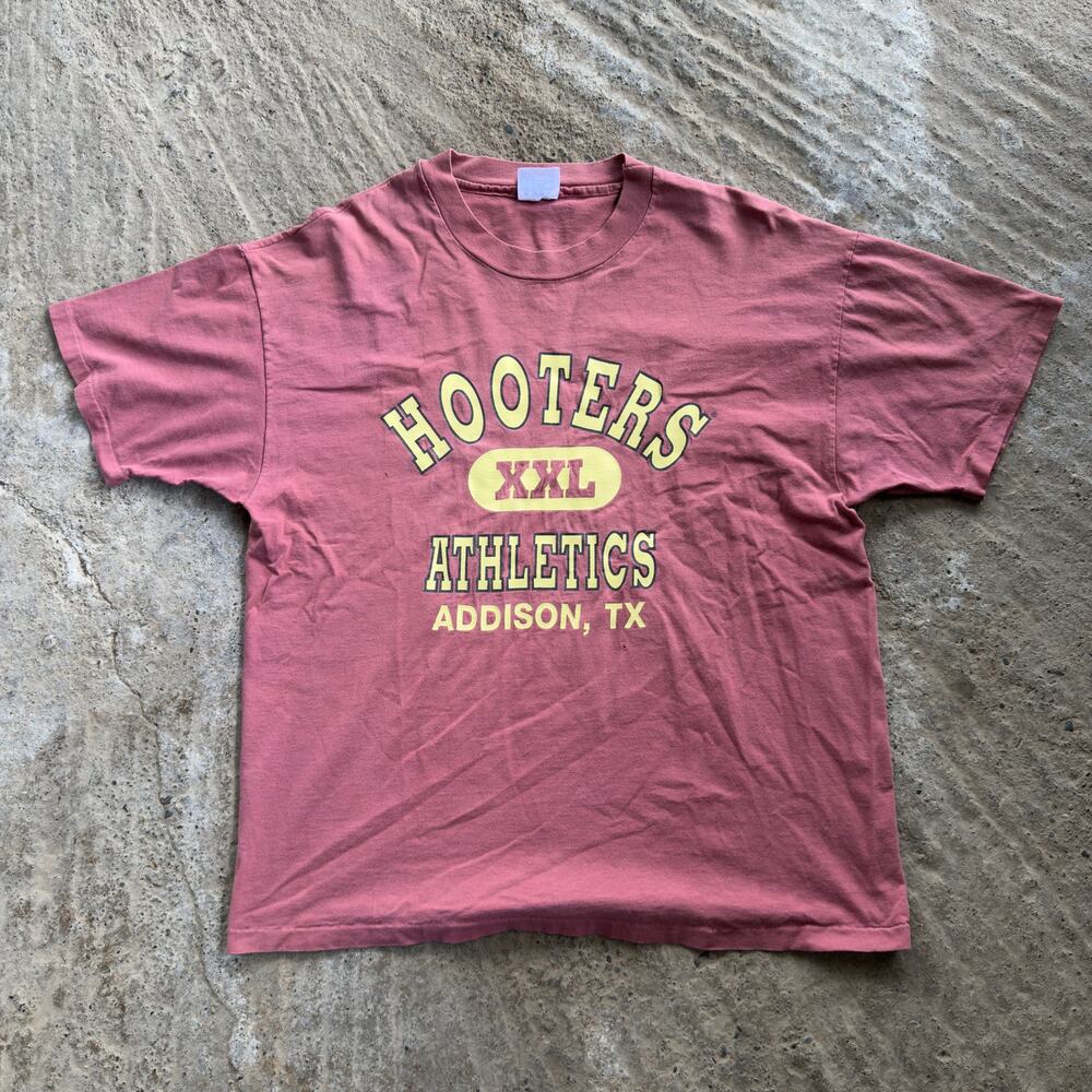 Vintage Hooters Athletics Addison, Texas Shirt Adult Large Red Retro Color